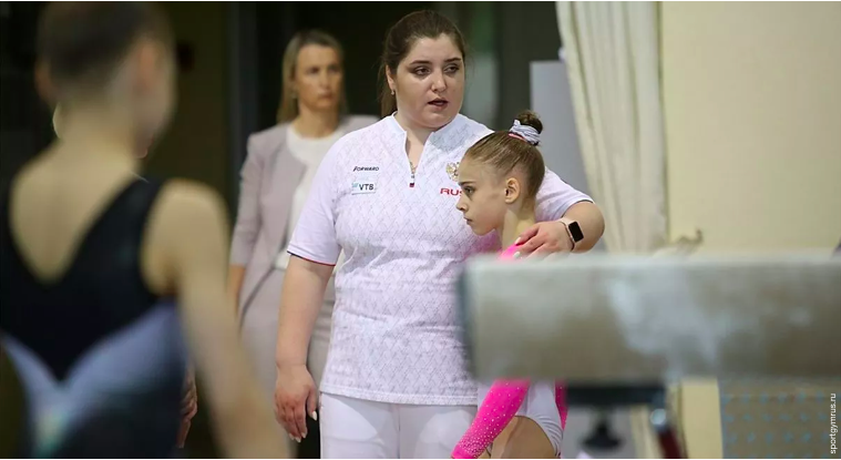 «Мне не сложно отключить дружбу и стать судьей». Олимпийская чемпионка Мустафина о новой работе и лидерах сборной